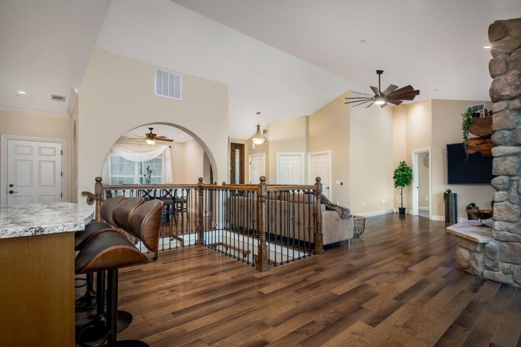 New Luxury Lake House In Pine Mountain Lake Close To Yosemite! Perfect For All Seasons! Great For Retreats, Getaways, Celebrations, And More! Groveland Buitenkant foto