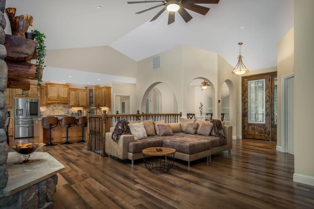 New Luxury Lake House In Pine Mountain Lake Close To Yosemite! Perfect For All Seasons! Great For Retreats, Getaways, Celebrations, And More! Groveland Buitenkant foto