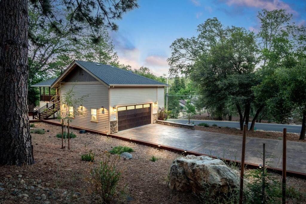New Luxury Lake House In Pine Mountain Lake Close To Yosemite! Perfect For All Seasons! Great For Retreats, Getaways, Celebrations, And More! Groveland Buitenkant foto