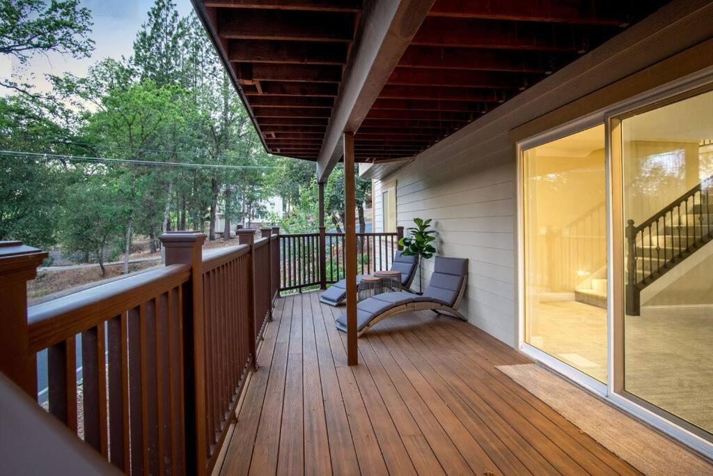 New Luxury Lake House In Pine Mountain Lake Close To Yosemite! Perfect For All Seasons! Great For Retreats, Getaways, Celebrations, And More! Groveland Buitenkant foto